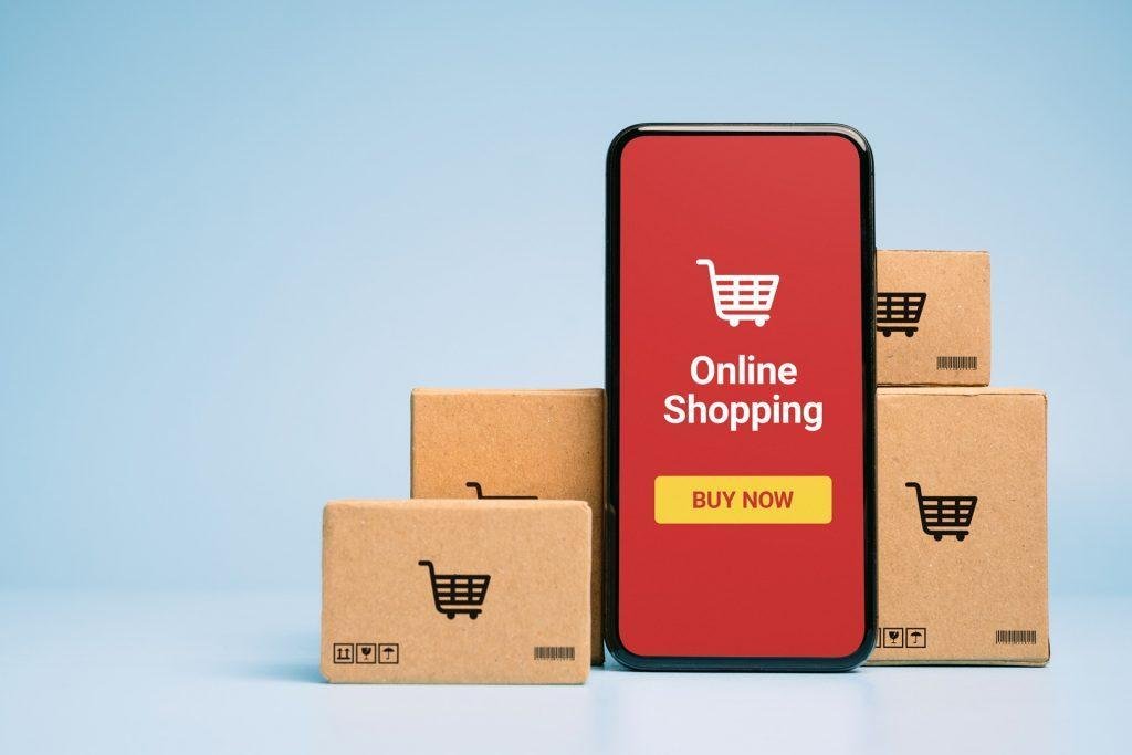 celular con varias cajas al rededor